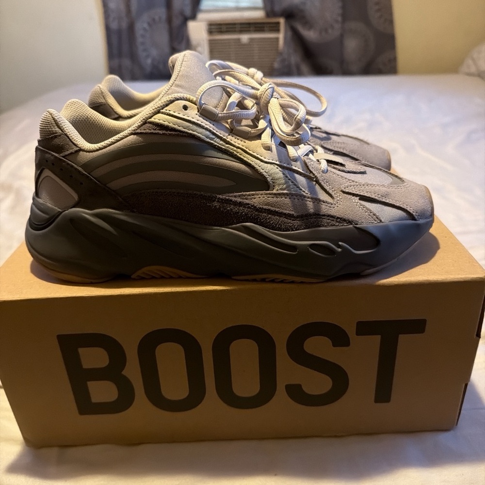 adidas Yeezy 700 Boost Gray V2 Sneakers